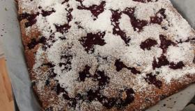 Сегодня у нас состоялся кулинарный мастер-класс. Готовили "Йогуртовый пирог с ягодами" и салат "Оливье"