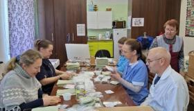 Коллектив нашего учреждения и получатели социальных услуг третий год оказывают поддержку нашим военнослужащим СВО