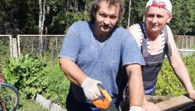 Знакомьтесь с нашим «зелёным» помощником - компостной ямой!