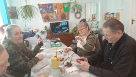 «Птички из ниток» такой мастер-класс прошёл в « Творческих мастерских»